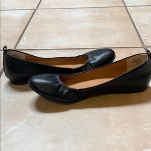 Size 11M ana black flats